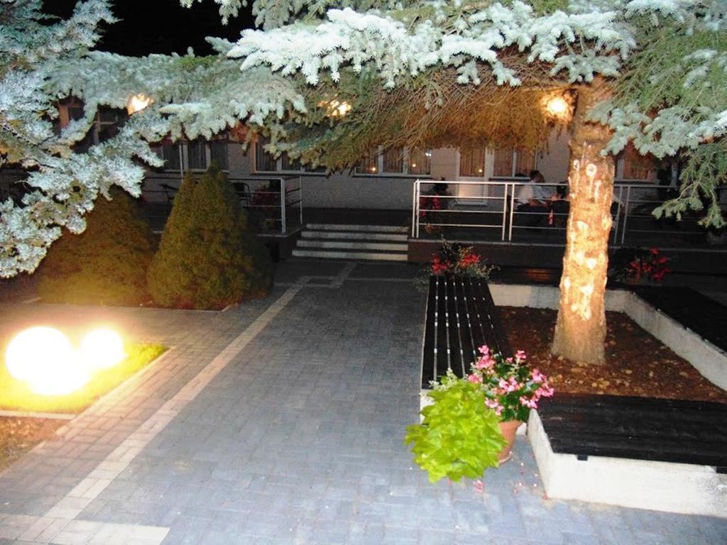 Hotel Odr Sulechów Dış mekan fotoğraf